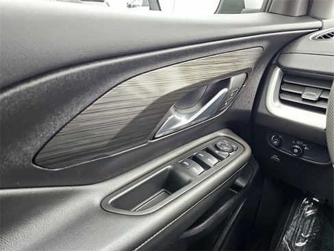 Used 2024 GMC Terrain SLE image 29