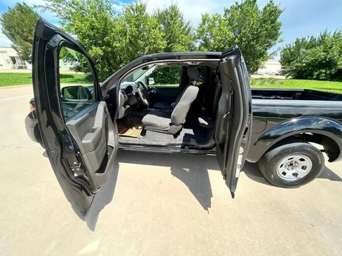 Used 2019 Nissan Frontier S RWD image 13