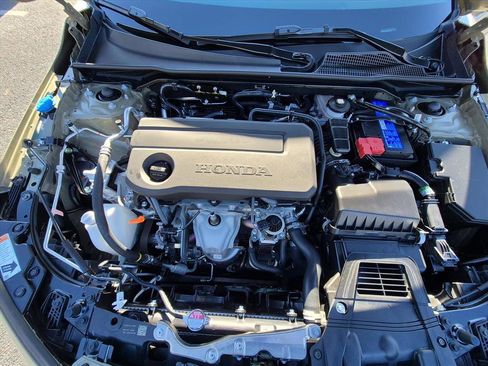 Certified 2025 Honda Civic Sport image 9