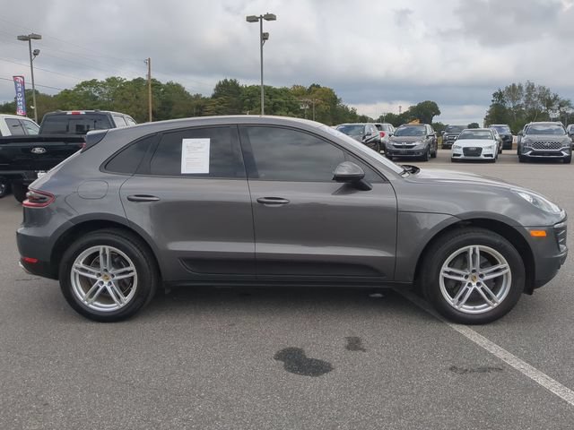 Used 2018 Porsche Macan AWD/4WD image 2