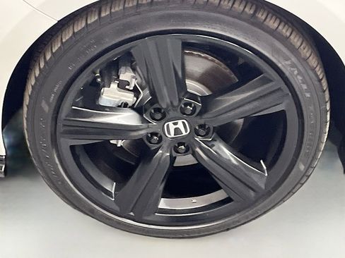 Used 2025 Honda Accord Sport image 31