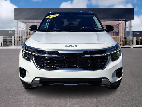 Used 2024 Kia Seltos S AWD/4WD image 2