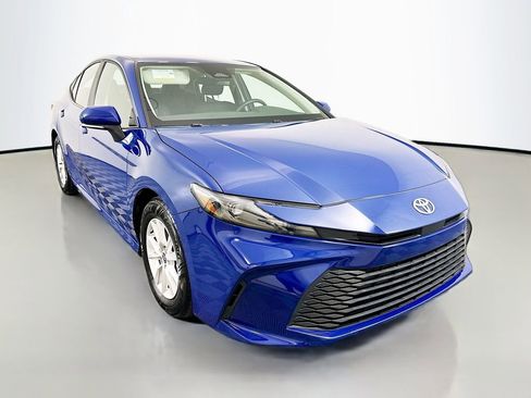 Certified 2025 Toyota Camry LE image 3