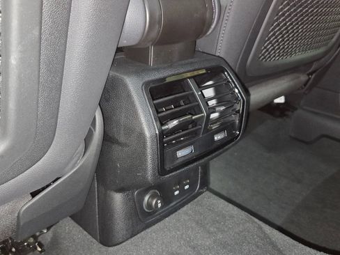 Used 2023 Audi Q3 2.0T Premium Plus w/ Premium Plus Package AWD/4WD image 16