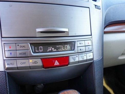 Used 2014 Subaru Outback 2.5i Limited w/ Moonroof Package image 19