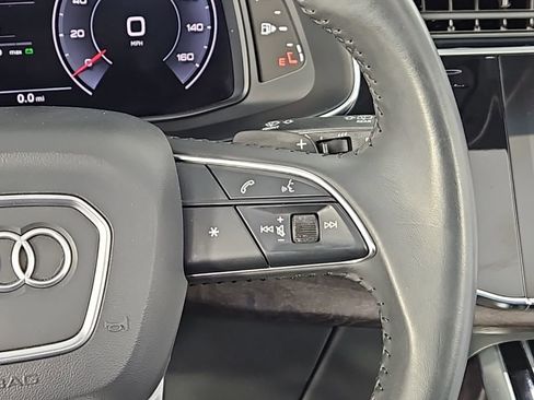 Used 2020 Audi Q7 3.0T Premium image 29