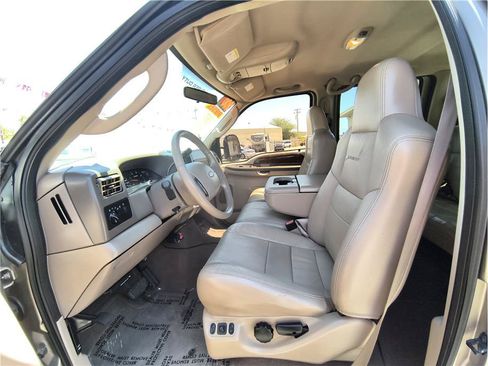 Used 2004 Ford F350 Lariat AWD/4WD image 9