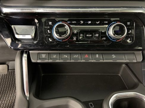 Used 2025 GMC Sierra 3500 Denali Ultimate image 16