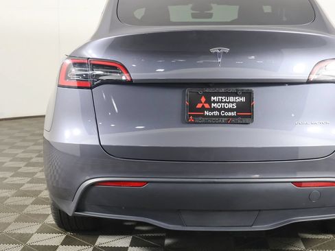 Used 2023 Tesla Model Y Long Range AWD/4WD image 18