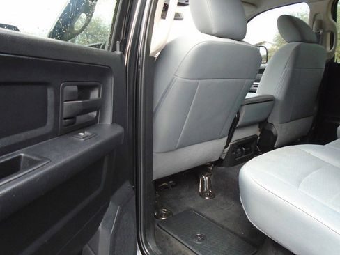 Used 2017 RAM 2500 Tradesman w/ Chrome Appearance Group image 22