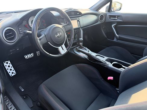 Used 2013 Scion FR-S RWD image 2