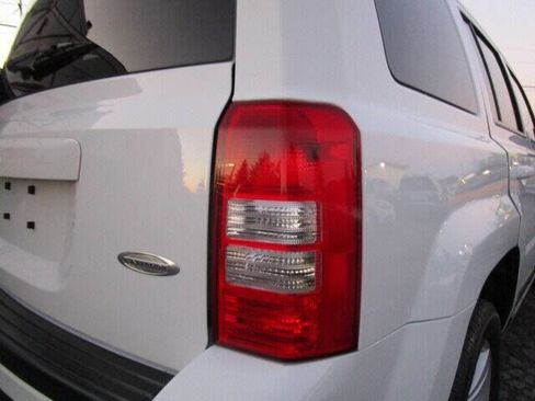 Used 2016 Jeep Patriot Latitude image 18