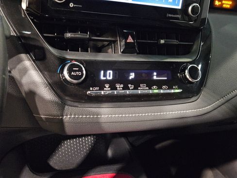 Used 2022 Toyota Corolla SE FWD image 30
