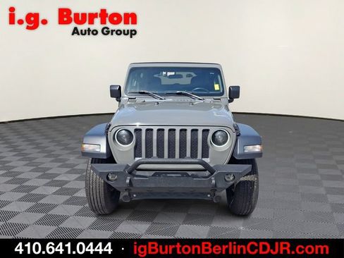 Used 2019 Jeep Wrangler Sport AWD/4WD image 2