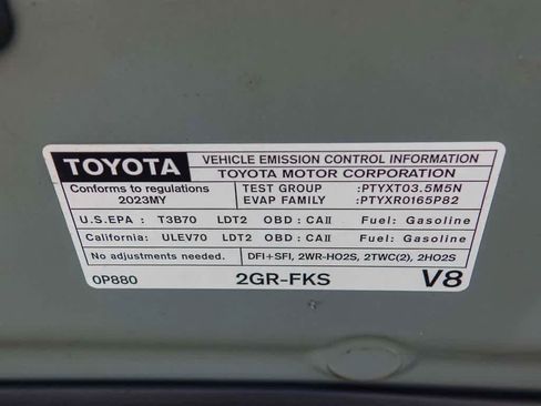 Used 2023 Toyota Tacoma TRD Off-Road w/ Technology Package RWD image 27
