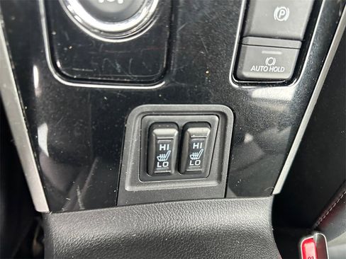 Used 2020 Mitsubishi Outlander SE image 30