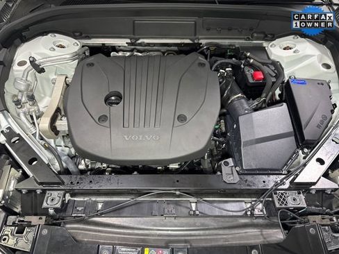 Used 2025 Volvo XC60 B5 Plus image 6