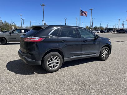 Used 2024 Ford Edge SEL w/ Convenience Package