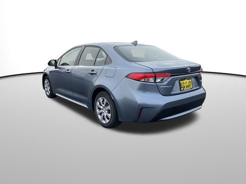 Used 2020 Toyota Corolla LE image 6