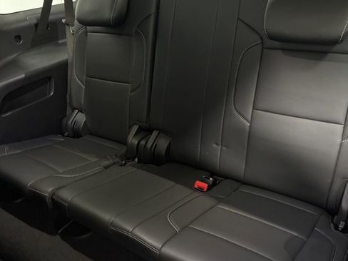 Used 2019 Chevrolet Suburban LT image 25