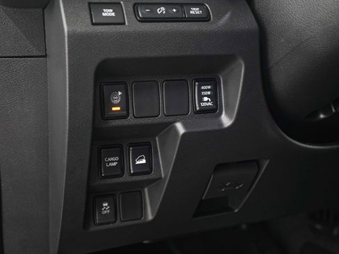 Used 2023 Nissan Frontier SV AWD/4WD image 26
