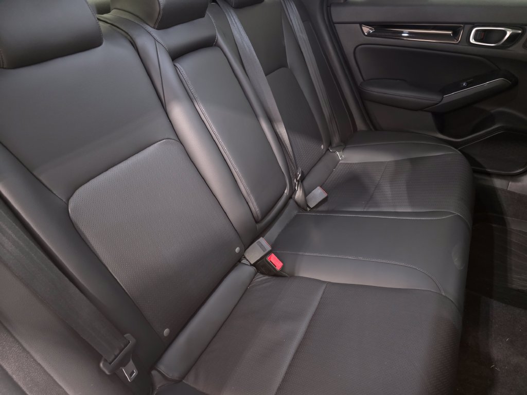 Used 2022 Honda Civic Touring image 11
