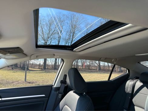 Used 2025 Nissan Altima 2.5 SL image 16