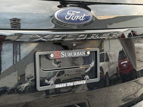 Used 2017 Ford Explorer Sport image 42