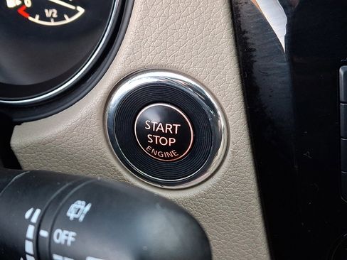 Used 2019 Nissan Rogue SL w/ Premium Package image 24