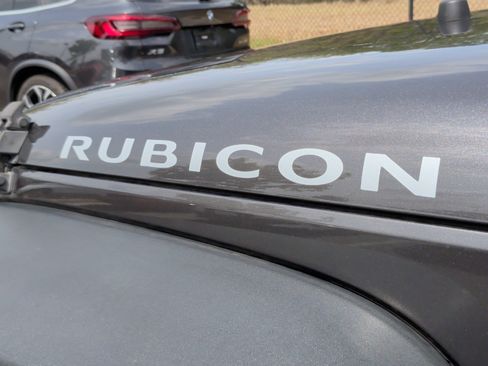 Used 2016 Jeep Wrangler Unlimited Rubicon w/ Connectivity Group image 12