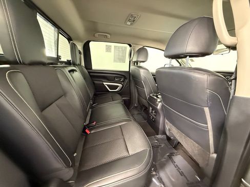 Used 2019 Nissan Titan PRO-4X w/ Pro-4x Utility Package AWD/4WD image 16