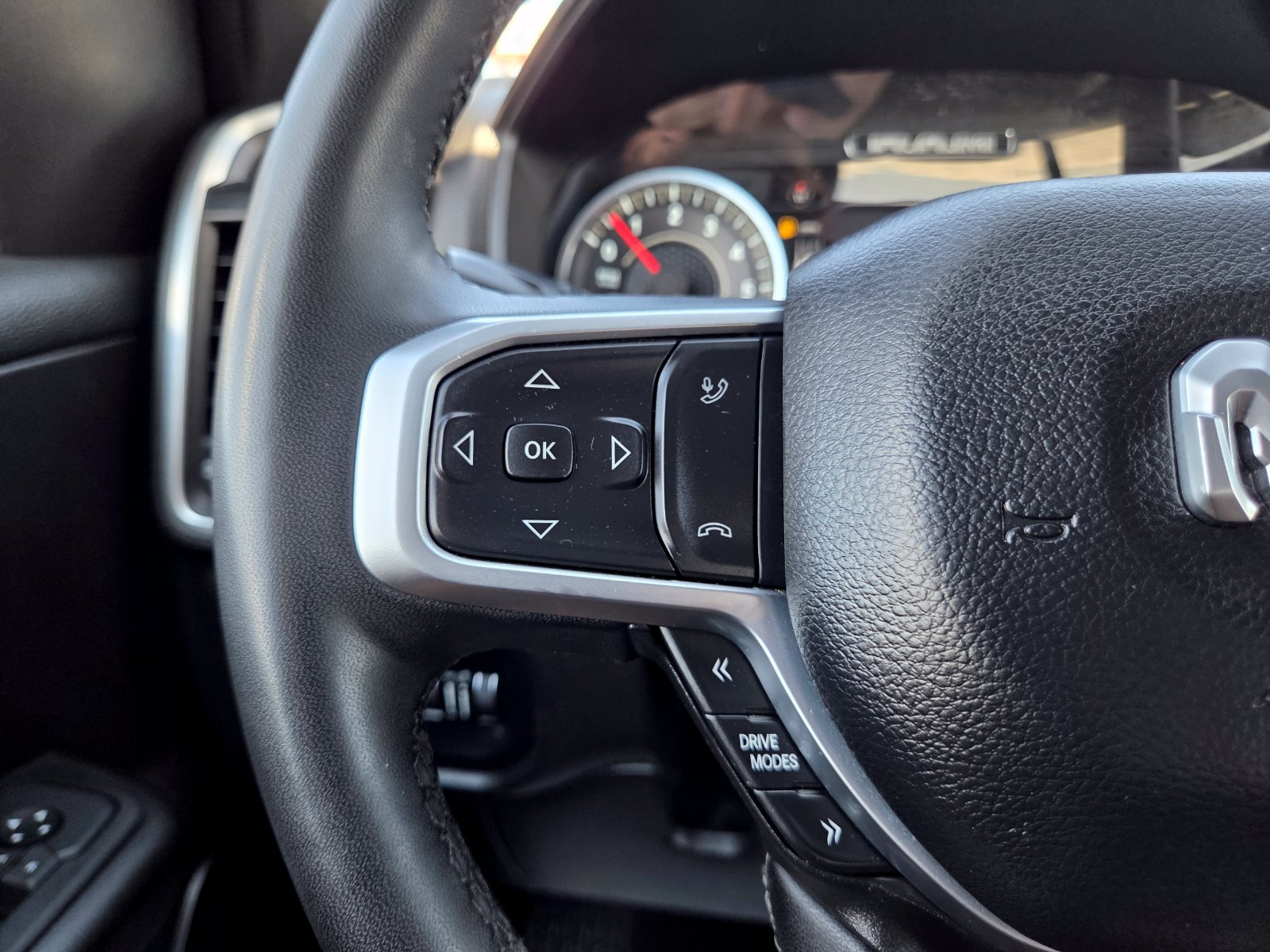 Used 2025 RAM 1500 Big Horn AWD/4WD image 44