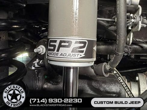 Used 2025 Jeep Wrangler Unlimited Rubicon AWD/4WD image 26