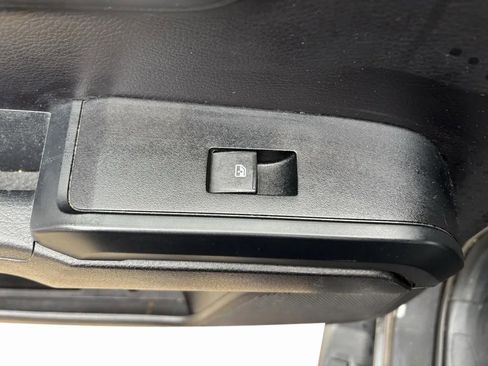 Used 2020 Toyota Tacoma SR image 23