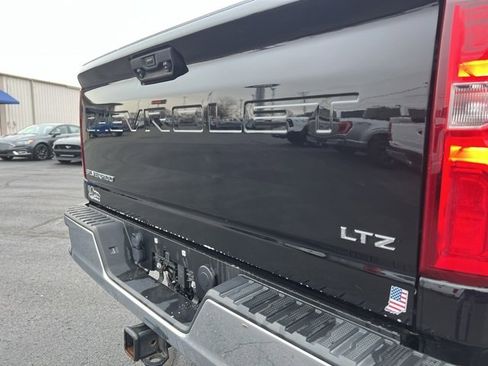 Used 2024 Chevrolet Silverado 2500 LTZ w/ LTZ Convenience Package image 14