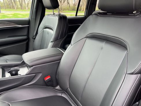 New 2026 Jeep Grand Cherokee Limited w/ Limited Altitude Package image 28