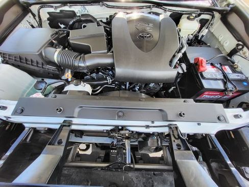 Used 2021 Toyota Tacoma TRD Pro AWD/4WD image 11