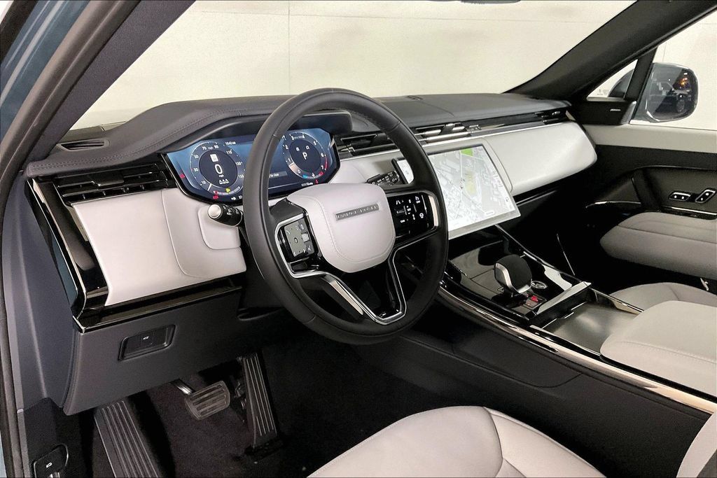 New 2026 Land Rover Range Rover Sport SE AWD/4WD image 4