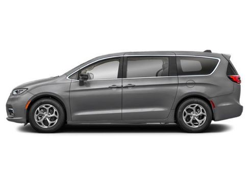 Used 2025 Chrysler Pacifica Limited FWD image 3