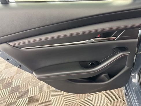 Used 2023 MAZDA MAZDA3 s image 24