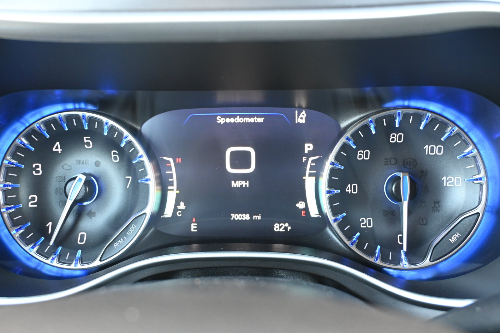 Used 2023 Chrysler Pacifica Touring-L FWD image 11