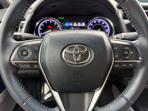 Used 2018 Toyota Camry XLE w/ Audio Package FWD image 12