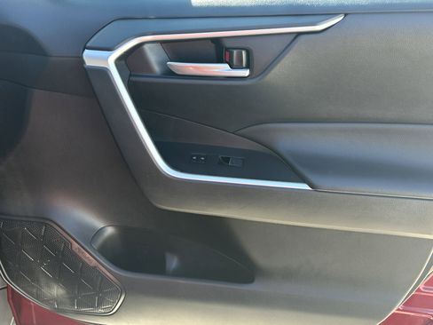 Used 2024 Toyota RAV4 XLE w/ Convenience Package image 14