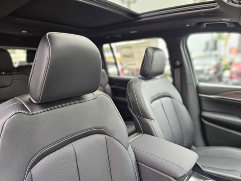 New 2026 Jeep Grand Cherokee L Limited Reserve AWD/4WD image 27