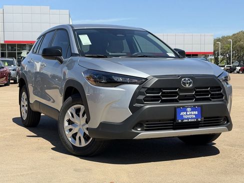 New 2026 Toyota Corolla Cross L image 2