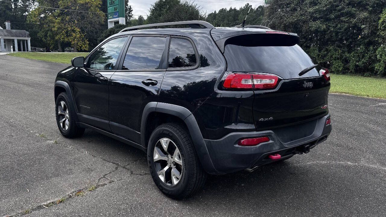 Used 2014 Jeep Cherokee Trailhawk w/ Comfort/Convenience Group AWD/4WD image 6