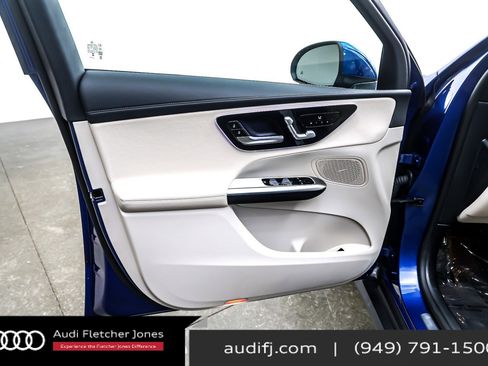 Used 2025 Mercedes-Benz GLC 300 w/ Winter Package image 21