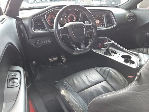 Used 2015 Dodge Challenger SRT Hellcat RWD image 12