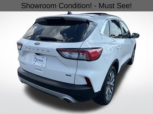 Used 2020 Ford Escape Titanium image 12