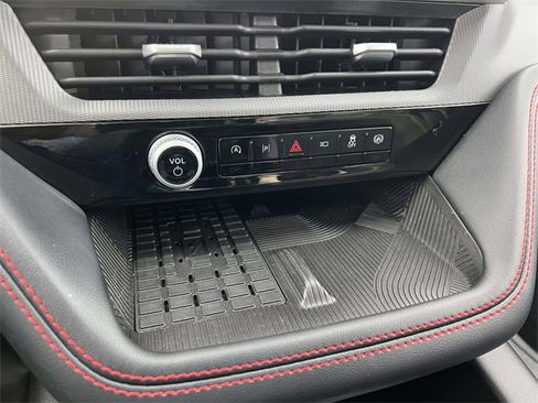 Certified 2025 Ford Explorer ST image 21